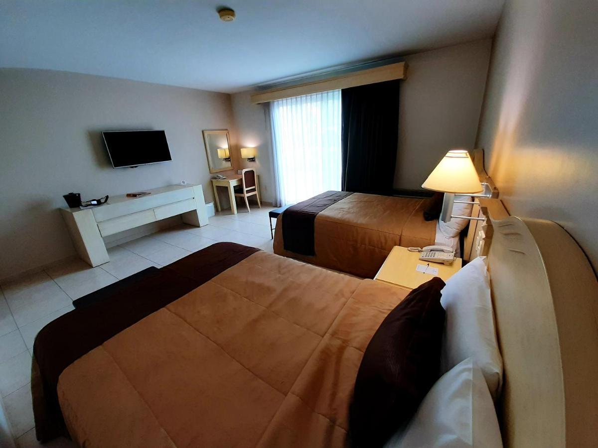 Hotel Real De Minas Bajio León Zewnętrze zdjęcie