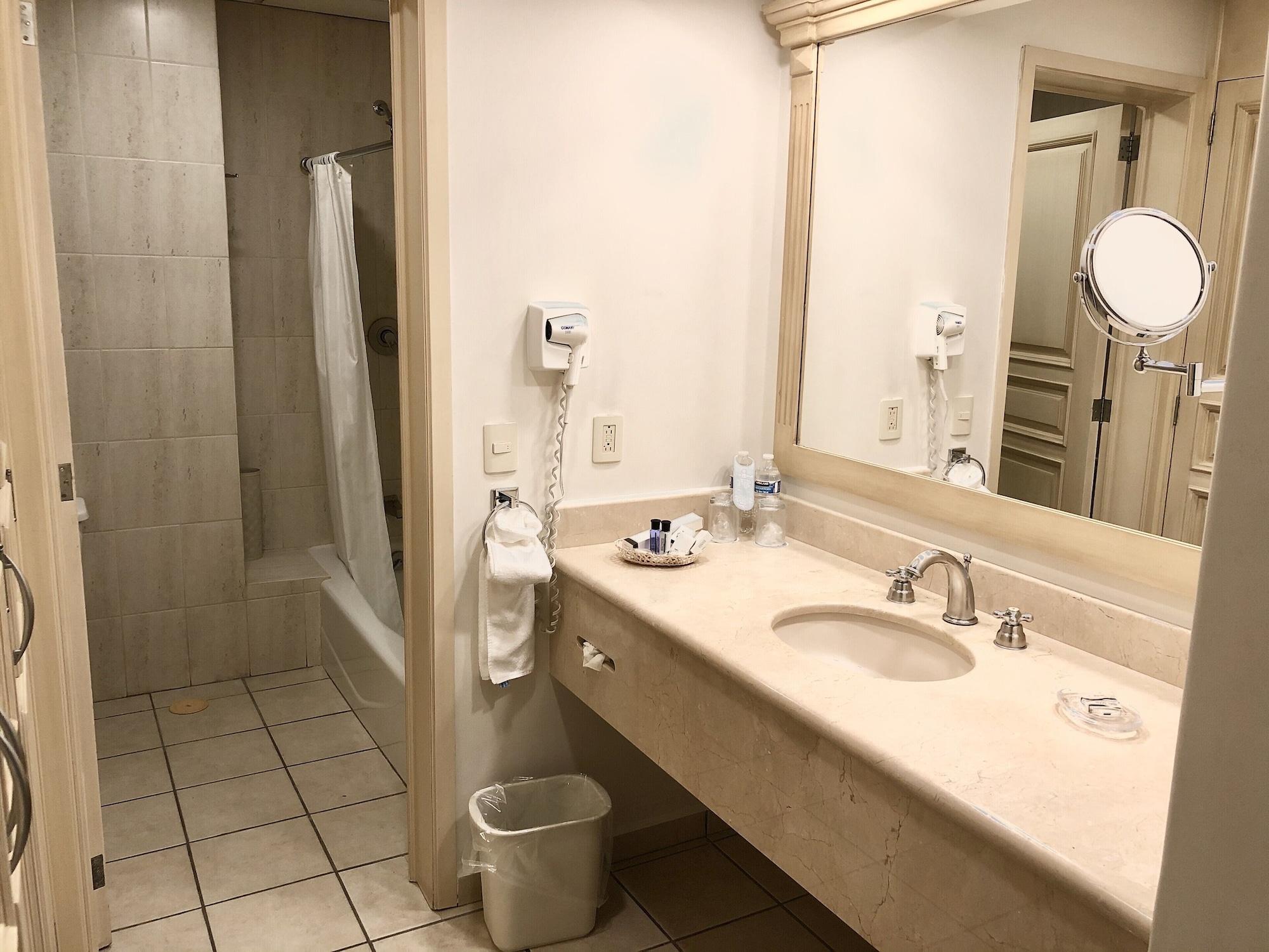 Hotel Real De Minas Bajio León Zewnętrze zdjęcie